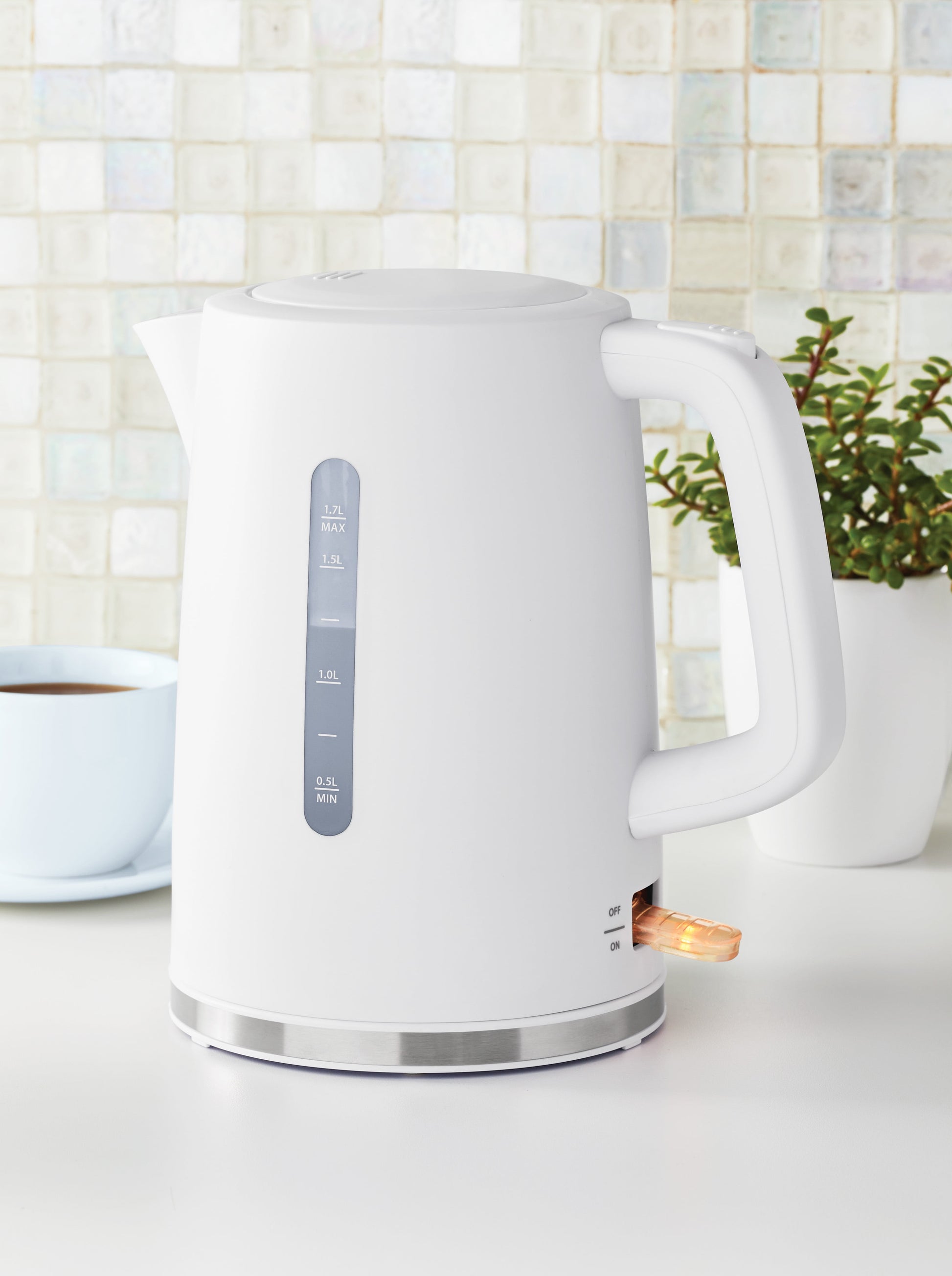 1.7L Electric Kettle, Color White, New Condition, Model MS8400778514-3